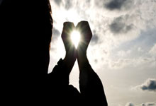 凯丰资本:杭州股票配资门户-8月21日港股收盘：恒指跌0.24% 科技指数跌0.77%